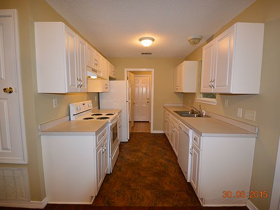 5th image of 277 Panama Dr