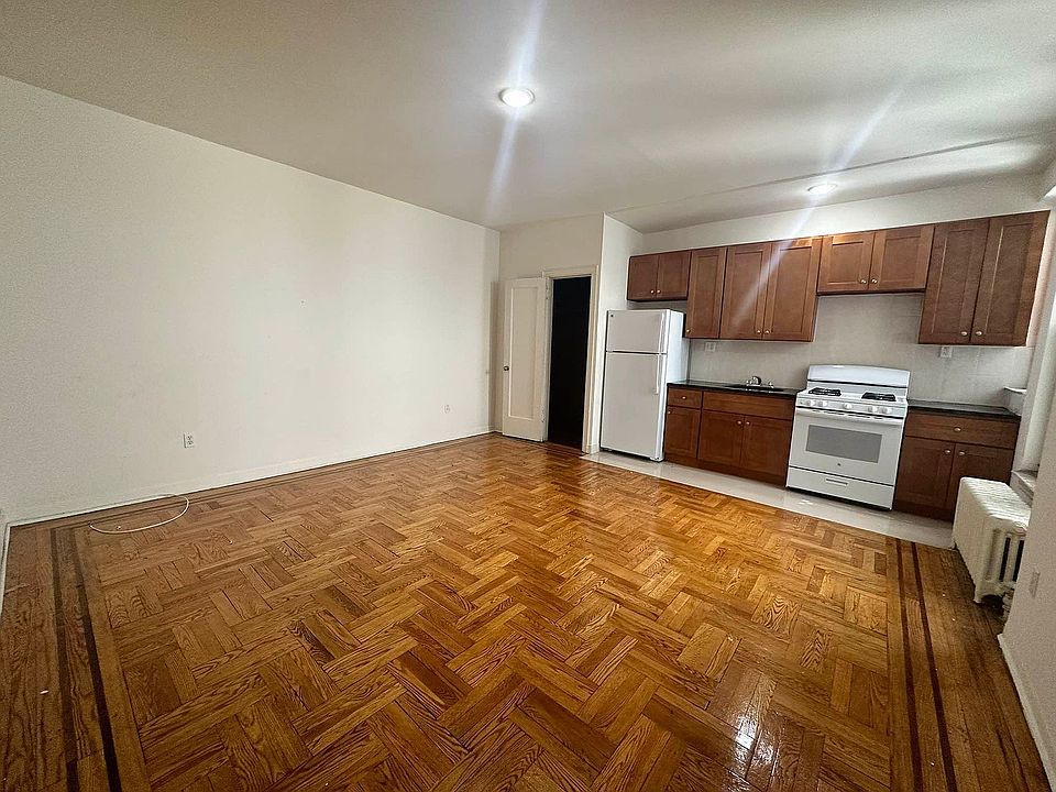 1st image of 43-30 40th St #3C