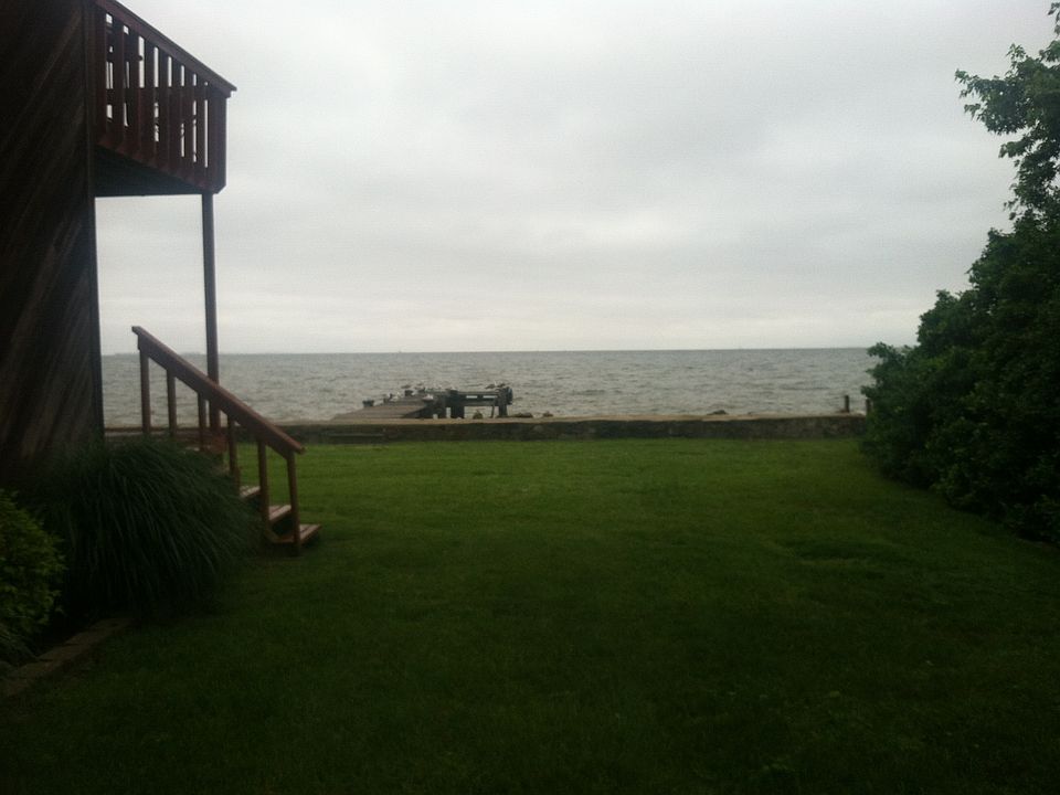 2nd image of 2262 Lake Dr