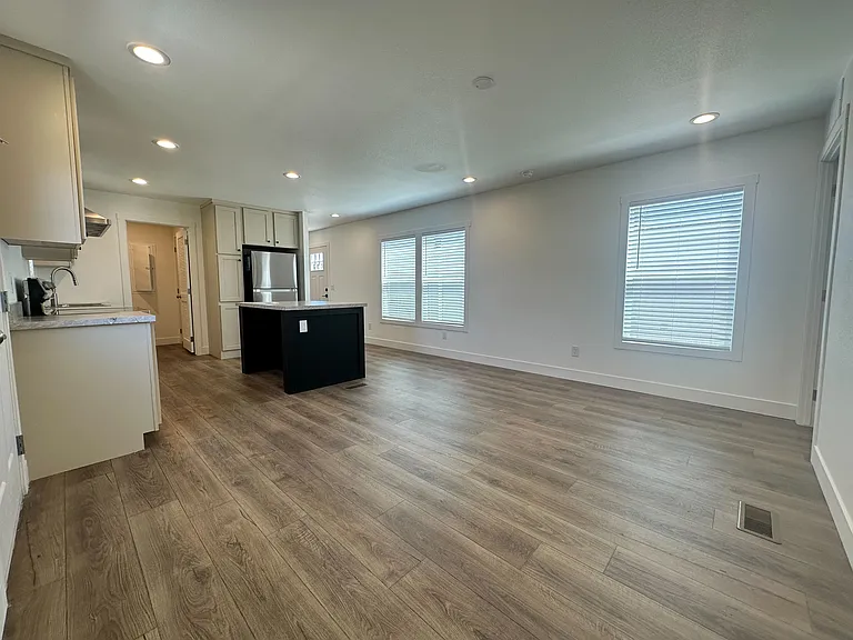2060 N Ctr #381 — Photo 8