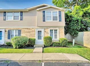 2135 Chapel Dr, Fairborn, OH 45324