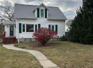 335 Van Buren St, Bennet, NE 68317
