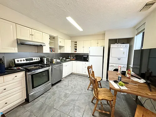 85 Gainsborough St #10 Photo 1