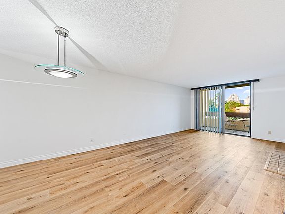 4th image of 466 Milford St #12
