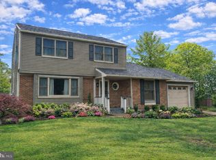 9 Hillside Rd, Stratford, NJ 08084