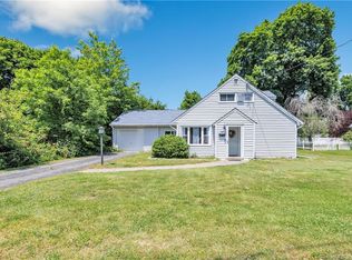 191 Seaver Cir, Bridgeport, CT 06606