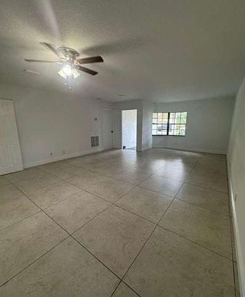 4th image of 4132 NW 114th Ave