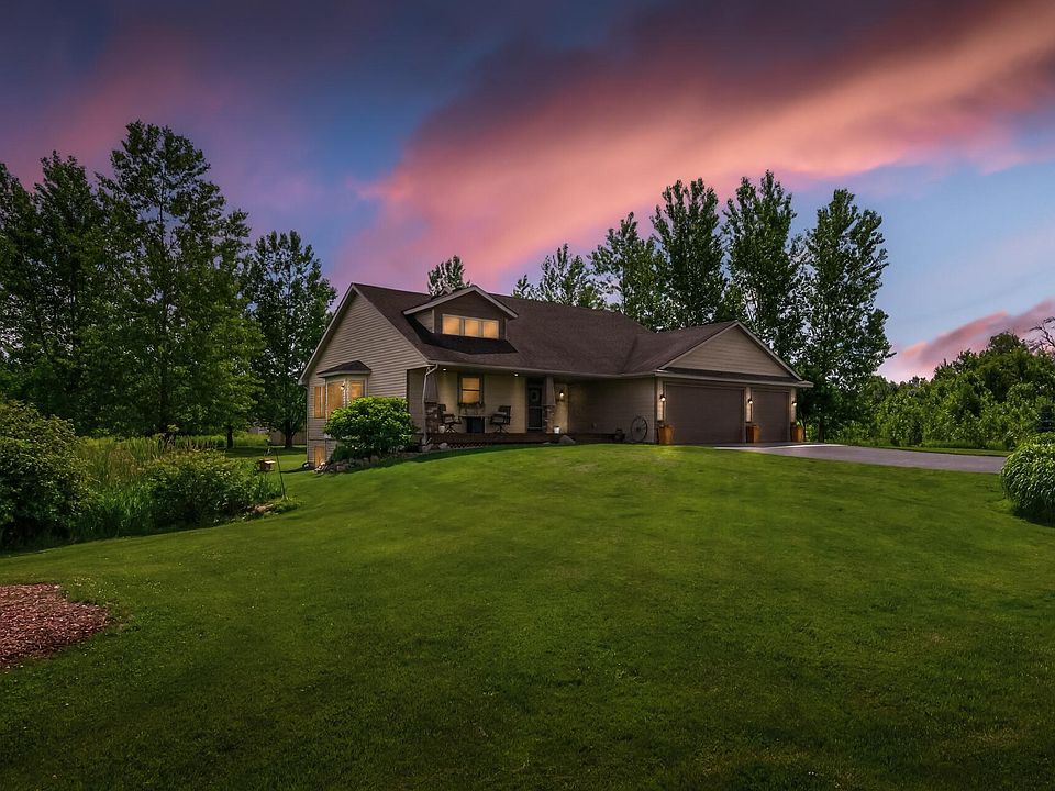 1st image of 24585 Kenwood Ln