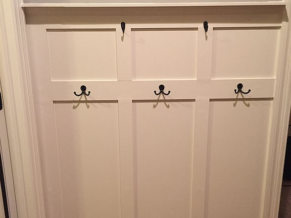 Drop-off Area Near Garage