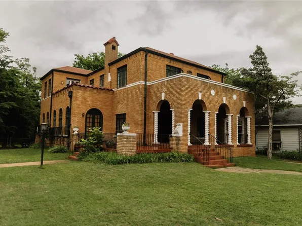 1224 W Minnesota Ave, Chickasha, OK 73018