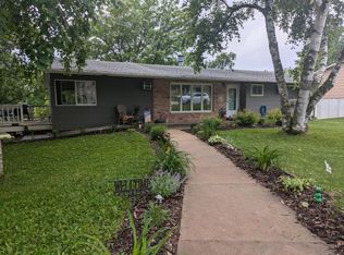 401 Hillcrest Dr, Decorah, IA 52101