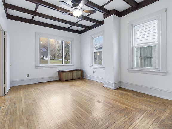 3rd image of 814 State St