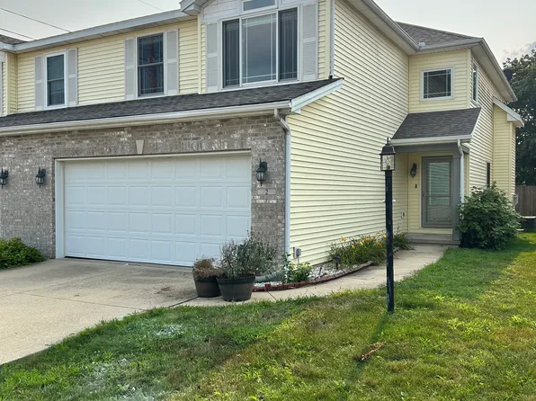 2 Parsley, Savoy, IL 61874