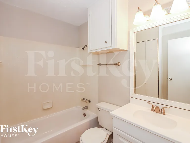 2518 S San Antonio St — Photo 13