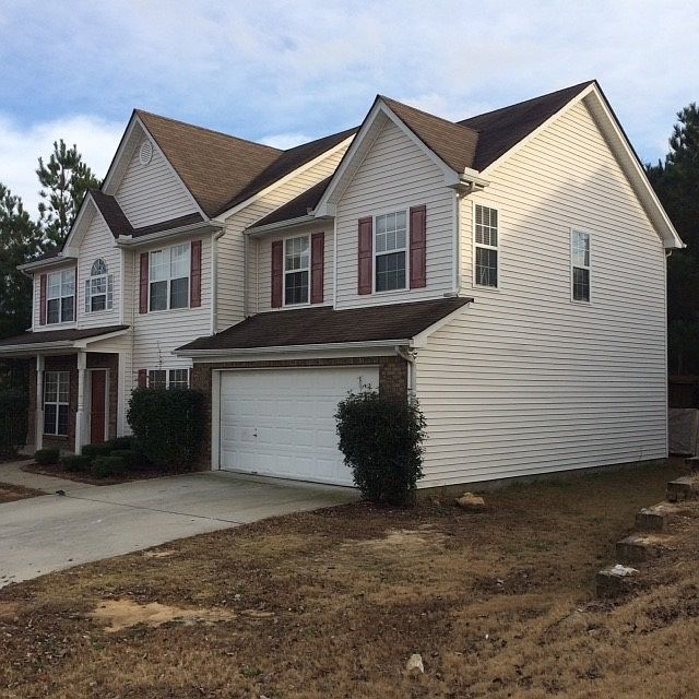 2nd image of 1623 Shady Ln