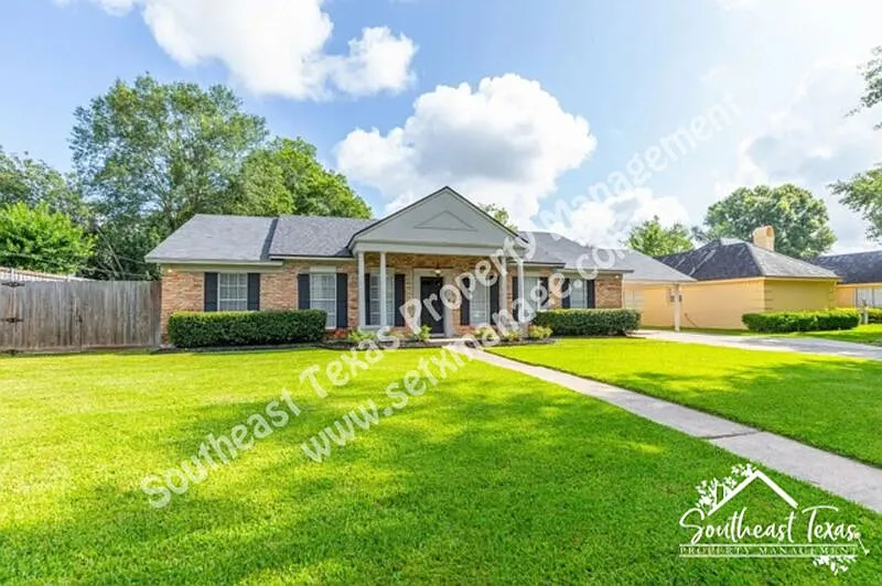4 bed, 2.5 bath, 2652 sqft, $2,900 — Photo 3