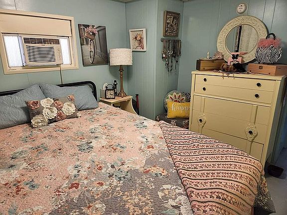 Such a beautiful bedroom for sweet dreams!