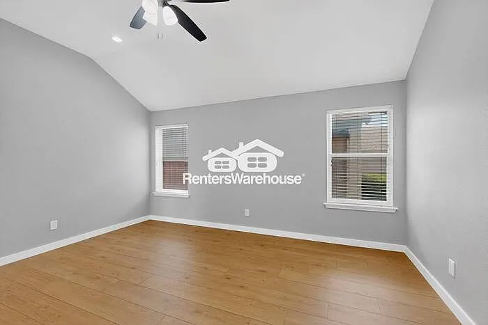 7301 Fossil Lake Dr — Photo 32