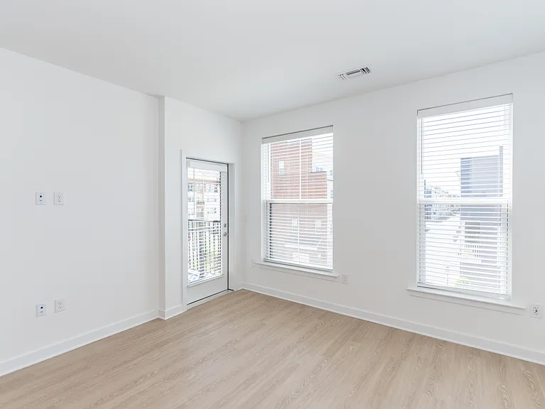 Wrighthaven Square Apartments — Photo 31