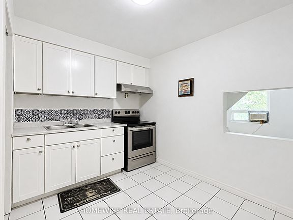 4th image of 961A Eglinton Ave W