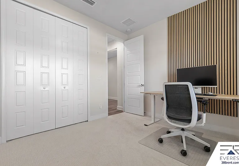 66 Los Lagos Blvd — Photo 28