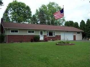 1357 Harbor Edinburg Rd, Edinburg, PA 16116