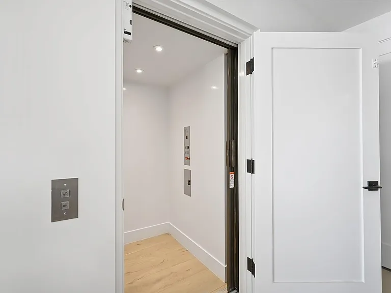 413 E Edgewater Ave — Photo 44