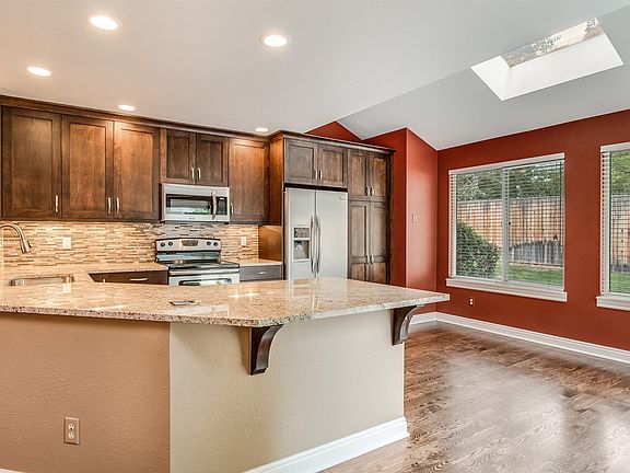 5th image of 8144 S Humboldt Cir