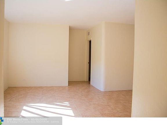 5th image of 721 NE 16th Ave APT A
