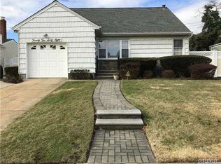 2268 Charing Cross Rd, Baldwin, NY 11510