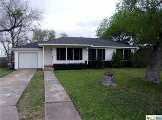 604 Mistletoe Ave, Victoria, TX 77901