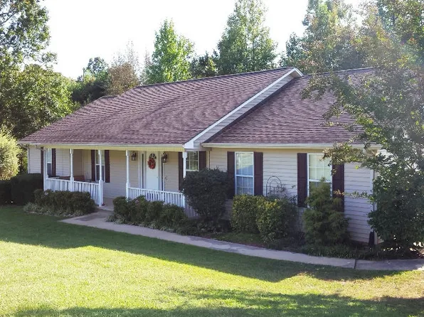 133 Huntingdon Dr, Cleveland, GA 30528