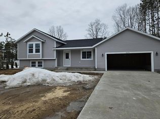 6672 Minard Dr, Muskegon, MI 49442