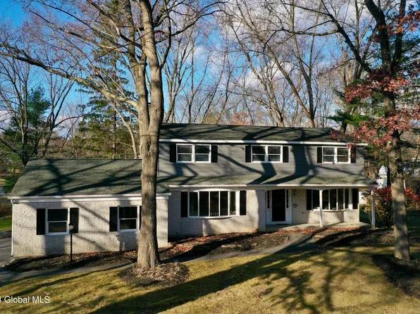 25 Par Del Rio, Clifton Park, NY 12065