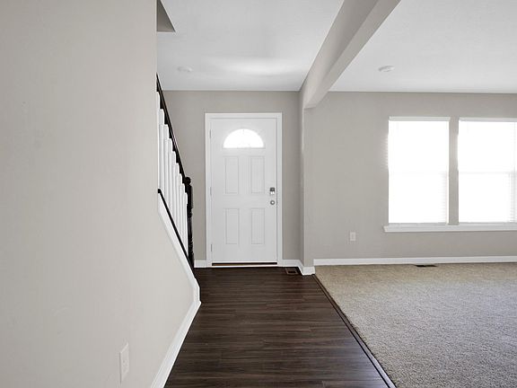 4th image of 7065 Honeylocust St