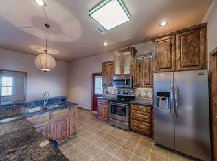 8655 S Coffelt Cemetery Rd, Bentonville, AR 72712