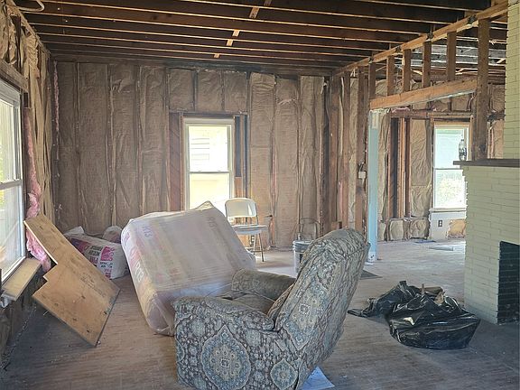 5th image of 408 S Phoenix Ave