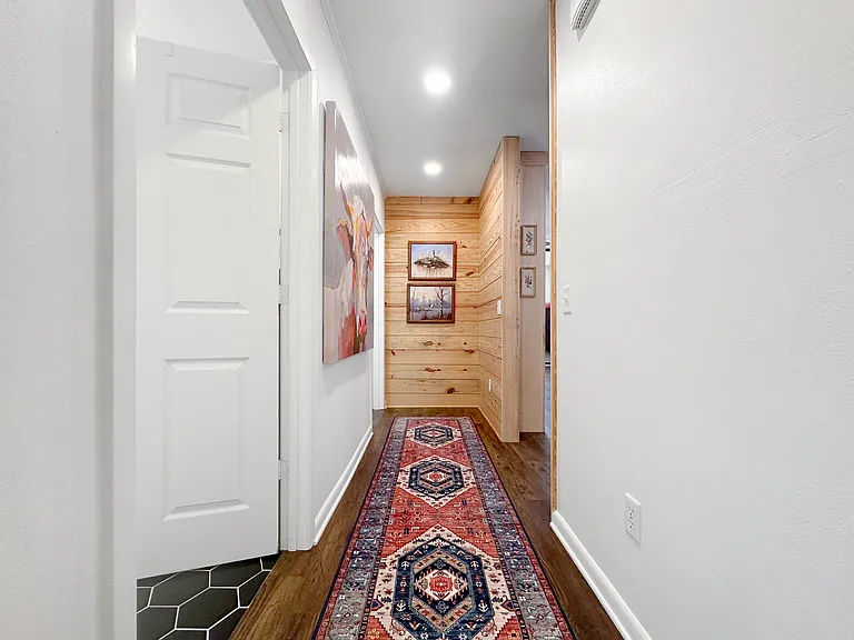 402 Wallace Dean Rd — Photo 9