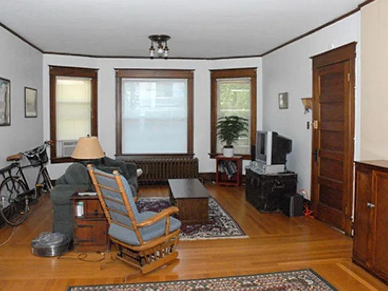 374 Morris St #2 — Photo 2