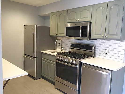 Rented by Michael Alvandi, LREB | media 6
