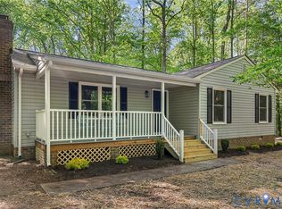 640 Oak Springs Dr, Aylett, VA 23009