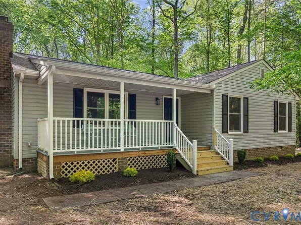 640 Oak Springs Dr, Aylett, VA 23009