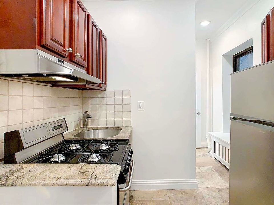 1st image of 157 E 99th St #7