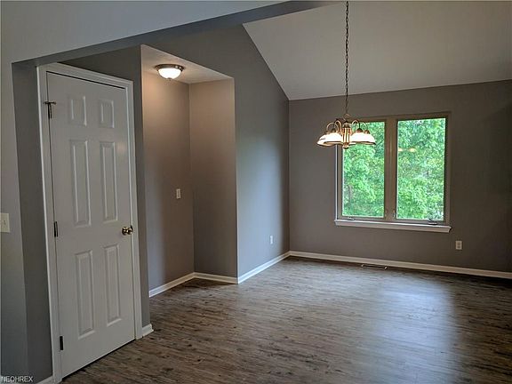 5th image of 6315 Holiday Hills Ct