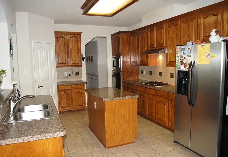 332 Kansas Trl — Photo 8