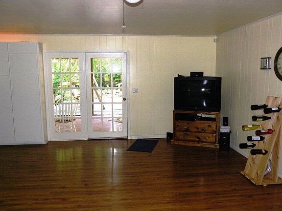 4th image of 2910 Paul Ave