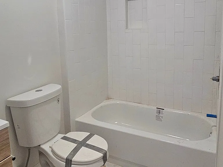 42 Warner St #B12 — Photo 12