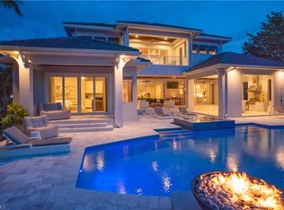 4201 Crayton Rd, Naples, FL 34103