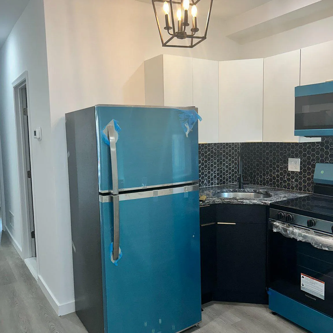 2 bed, 1.0 bath, 1160 sqft, $1,450 — Photo 3