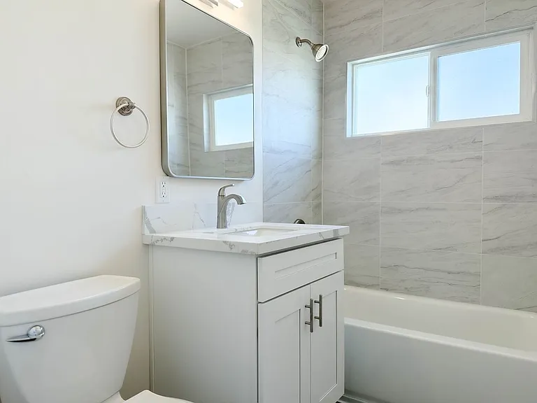4427 Estrella Ave — Photo 29